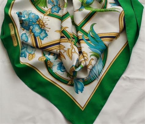 esarfa hermes|where to buy hermes scarves.